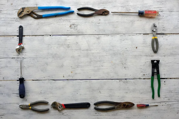 çeşitli el aletleri