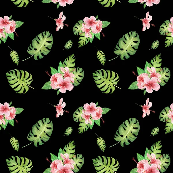 Siyah arka plan üzerinde yeşil monstera yaprakları ve pembe ebegümeci çiçekleri ile suluboya çiçek tropikal dikişsiz desen — Stok fotoğraf
