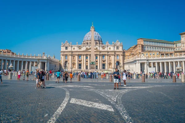 St. Peter's Square in Vatican City — Stock Photo, Image