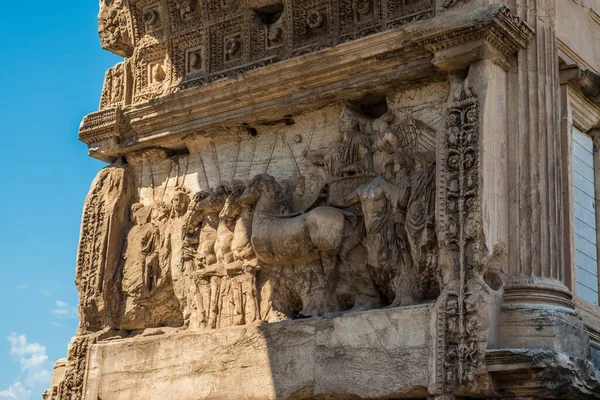 Roma, İtalya 'daki Konstantin Kemeri