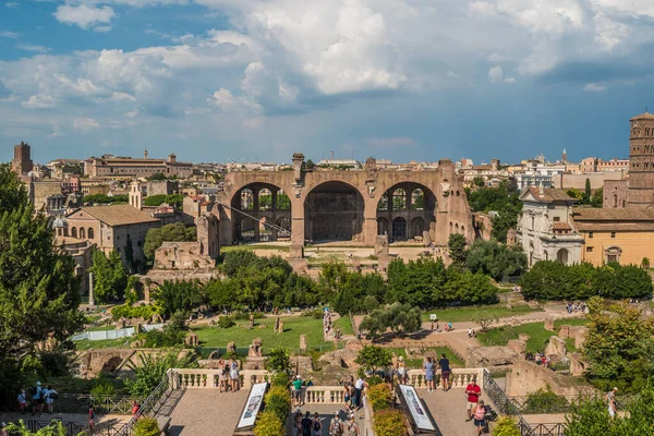 Roma, İtalya 'daki Konstantin Kemeri