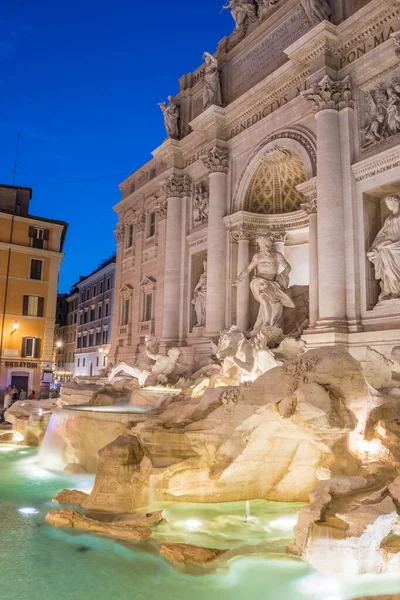 Fontana Della Barcaccia Και Παρεκκλήσι Στην Πλατεία Spagna Στη Ρώμη — Φωτογραφία Αρχείου