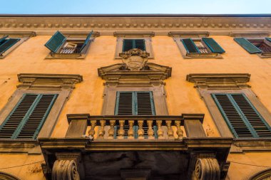 İtalya, Pisa 'da Corso Italia caddesinde San Domenico Kilisesi.