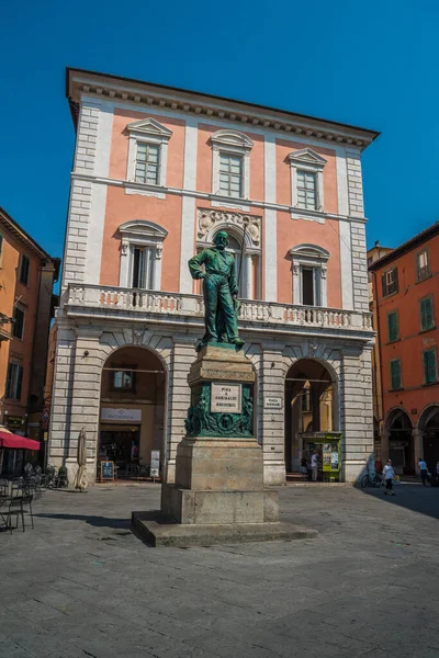 İtalya, Pisa 'daki Giuseppe Garibaldi Anıtı