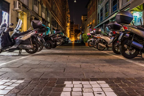 Bologna Merkez Tren İstasyonu, Emilia-Romagna, İtalya