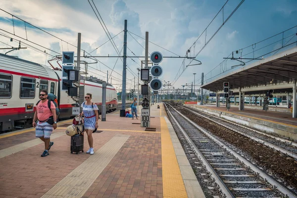 Trein Geparkeerd Het Venice Mestre Railway Station Platform Mestre Italië — Stockfoto