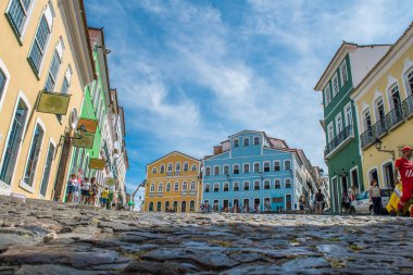 Ünlü Largo do Pelourinho ve mimarisi Salvador, Brezilya 'daki renkli binalar