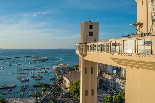 Salvador Bahia Brezilya Daki Güneş Işınlarıyla Lacerda Asansörü Manzarası — Stok fotoğraf