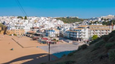 Cityscape Albufeira, bölge Algarve Portekiz, eski şehir beyaz evler