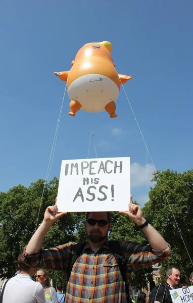 Trump Protest London July 2018 Donald Trump Baby Blimp Protest — Stock Photo, Image