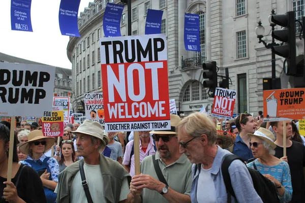 Trump Protest London July 2018 Donald Trump Protest March Placards — Stock Photo, Image