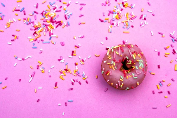 Donut Donuts Hagelslag Donuts Roze Heldere Suiker Strengen Achtergrond 100S — Stockfoto