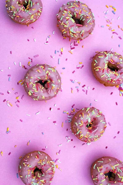 Donut Donuts Hagelslag Donuts Roze Heldere Suiker Strengen Achtergrond 100S — Stockfoto