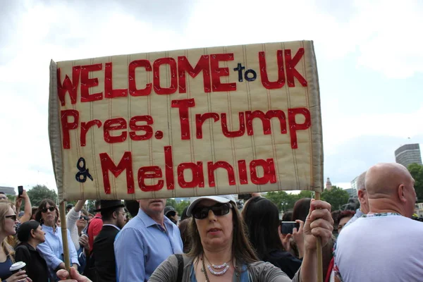 Donald Trump London Stock Photo 2019 Donald Trump Helicopter Landing — Stock Photo, Image