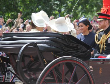 Meghan Markle & Prince Harry stok, Londra UK, 8 Haziran 2019-Meghan Markle Prens Harry Kate Middleton Camilla Parker Bowles trooping renk Royal Family Buckingham Palace stok basın fotoğraf