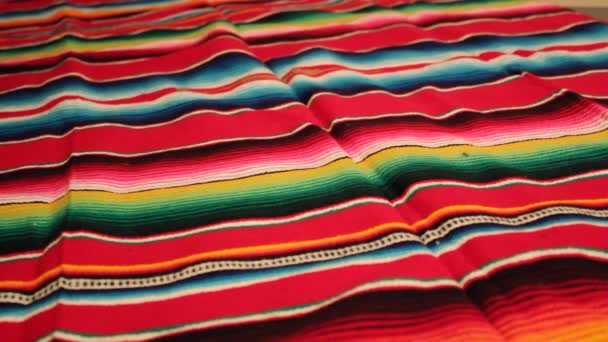 Poncho Mexicano Panning Serape Fundo Com Espaço Cópia Imagens Viagem — Vídeo de Stock