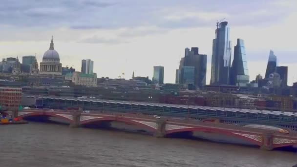 Londýn Velká Británie 2022 Pauls Cathedral Millennium Most View Thames — Stock video