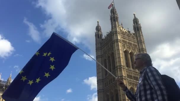 Londra Eylül 2019 Parlamento Binaları Kamera Ekipleri Avrupa Sendikası Bayrakları — Stok video