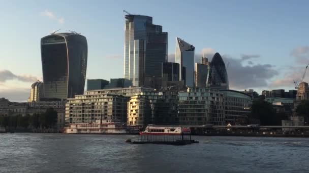 Londra Ngiltere Ağustos Londra Şehir Merkezi Silueti Finans Bölgesi Mil — Stok video