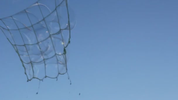 Bubliny Bublina Plovoucí Mýdlo Drift Modré Obloze Mraky Stock Záběry — Stock video