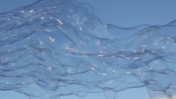 Бульбашка Плаваючою Фоновою Мильною Копією Бульбашки Плаваючою Мильною Дрейфом Блакитному — стокове відео