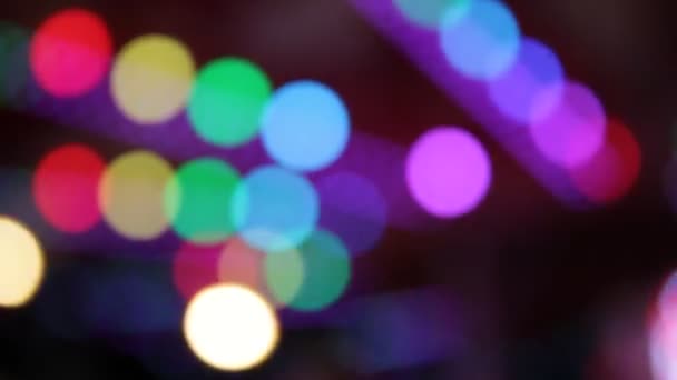 Luces Discoteca Feria Atracciones Paseo Synthwave Retroondas Arco Iris Bokeh — Vídeo de stock