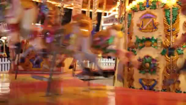 Merry Carrousel Horses Funfair Fairground Ride Stock Séquences Vidéo Clip — Video