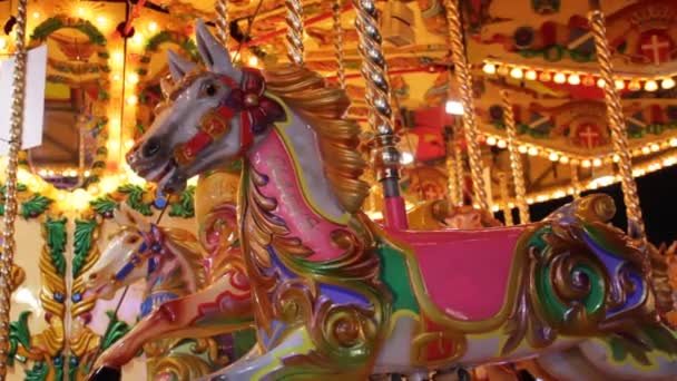 Glad Runt Karusell Hästar Funfair Nöjesfält Rida Lager Bilder Video — Stockvideo