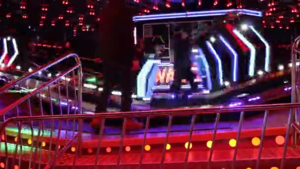 Waltzer Disco Lights Funfair Fairground Bokeh Ride Synthwave Retrowave Tęcza — Wideo stockowe