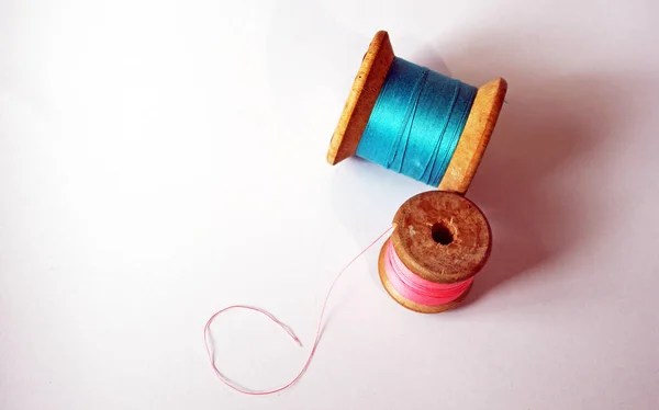 Cotton Thread Reels Bobbin Pink Blue Bright Background Copy Space — Stock Photo, Image