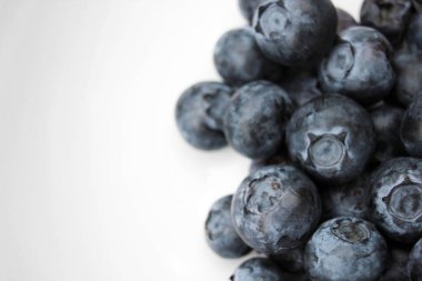 böğürtlen yığını. Fotokopi alanı dolu. Vitamin ve antioksidan dolu.