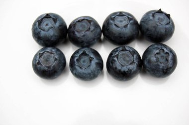 böğürtlen yığını. Fotokopi alanı dolu. Vitamin ve antioksidan dolu.