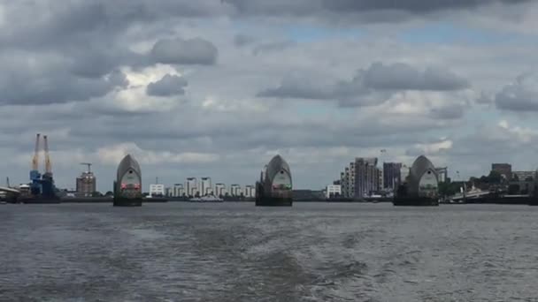 Londres Reino Unido 2020 Thames Barrier Canary Wharf Segundo Distrito — Vídeo de Stock