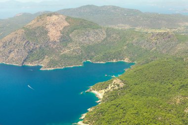 Fethiye, Türkiye - panoramik Belcekiz Beach. Ölüdeniz, mavi lagün Fethiye Hava dron üzerinden. Akdeniz kıyılarında