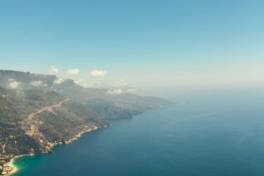 Fethiye, Türkiye - panoramik Belcekiz Beach. Ölüdeniz, mavi lagün Fethiye Hava dron üzerinden. Akdeniz kıyılarında