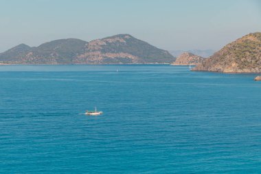 Akdeniz kıyılarında deniz doğal görünümü