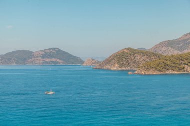 Akdeniz kıyılarında deniz doğal görünümü