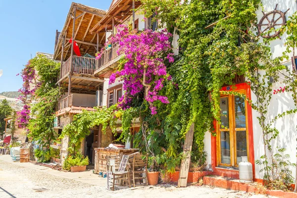Güzel yaz sokaklarında Kalkan, Antalya, Türkiye