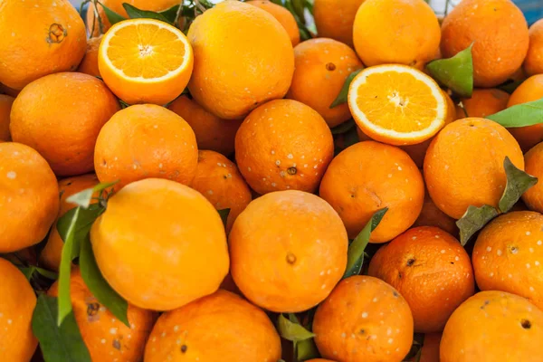 Turkish oranges on oriental market In Fethiye, Turkey