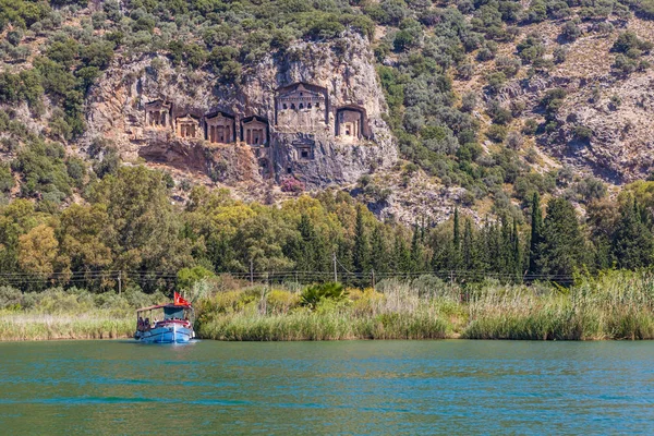 Likya mezar Dalyan nehir, Türkiye'nin dağlarında. Dalyan Klasik Oda. Dalyan popüler turistik Türkiye'de yer.