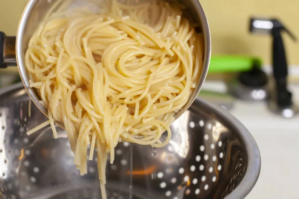 Zuig spaghetti — Stockfoto