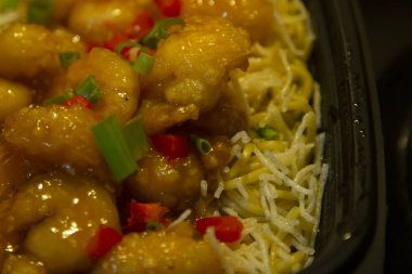 Tatlı ve Baharatlı Tavuk