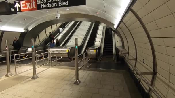 Newyorská stanice metra-5 — Stock video