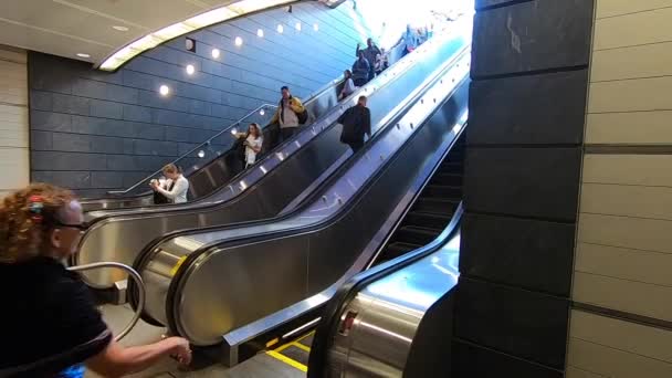 Newyorská stanice metra-9 — Stock video