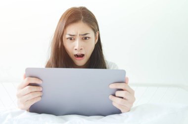 Kadınlar çalışıyor ve mutlu.