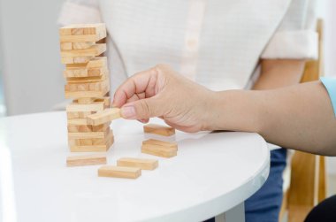 Yaşlı faaliyetler.