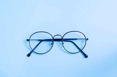 Yerde kavramsal nesne.