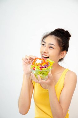 Beyaz arkaplan kullanan insanlar.