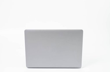 Beyaz arkaplandan izole edilmiş nesneyi kavra.