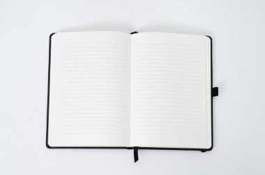 Beyaz arkaplandan izole edilmiş nesneyi kavra.